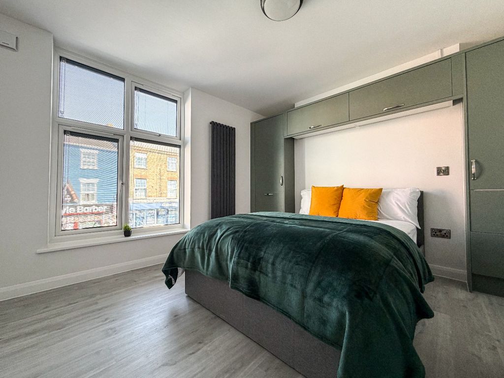 Property photo 2 of 8 5328683