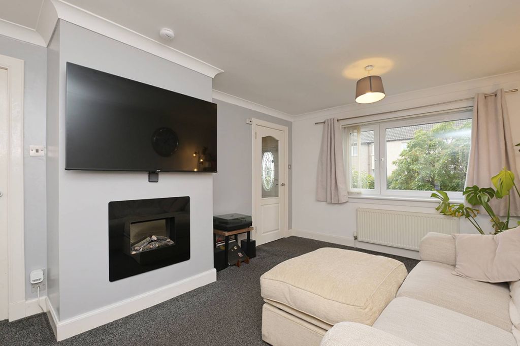 Property photo 2 of 23