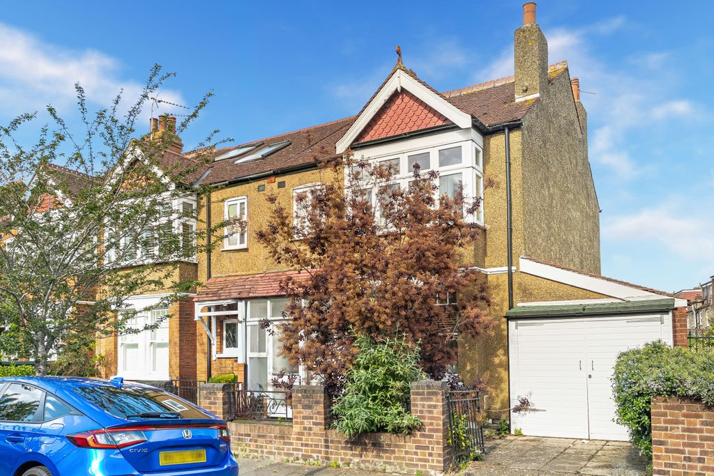 Property photo 1 of 17