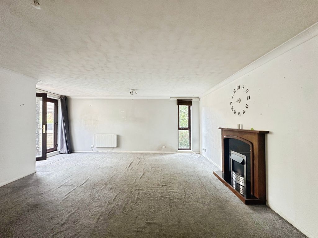Property photo 3 of 12 Living Room