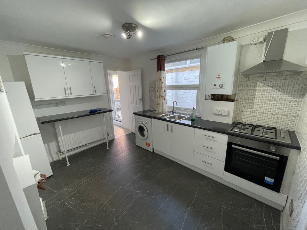 Property photo 1 of 5 3