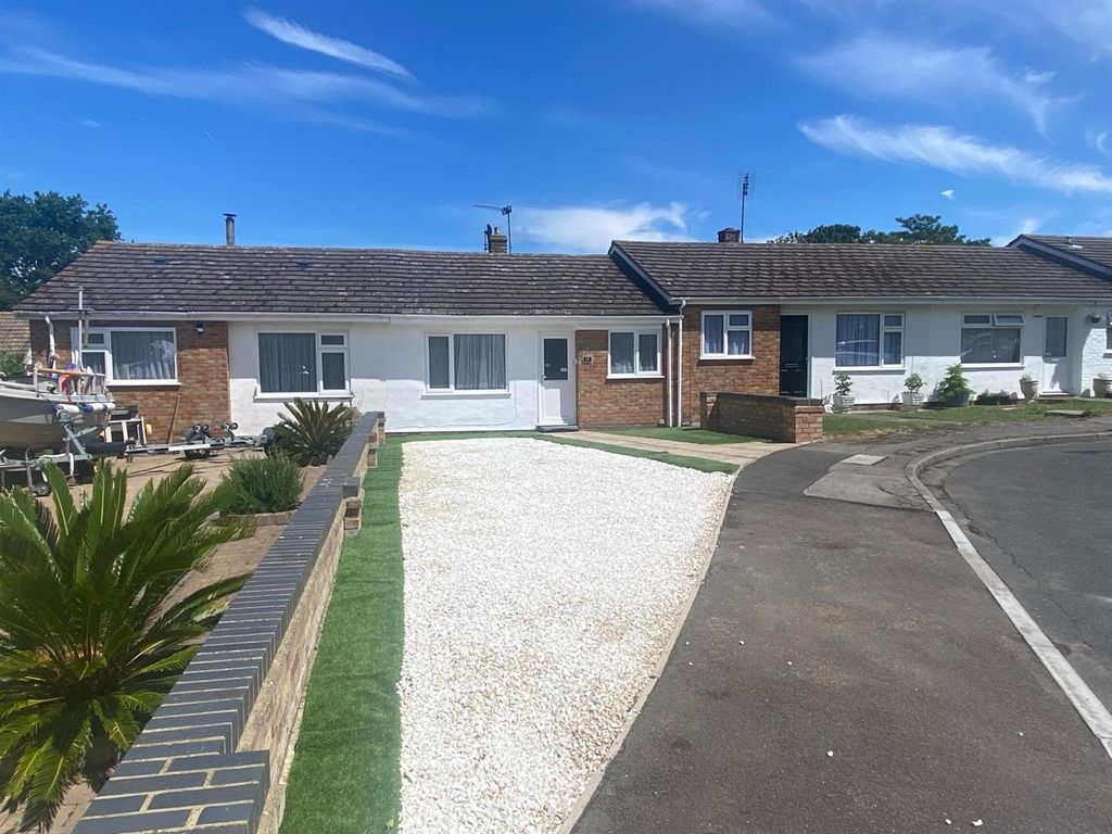 Property photo 1 of 10 External