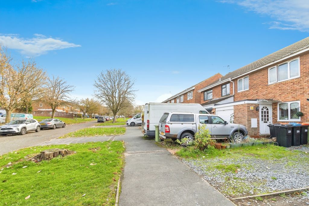 Property photo 2 of 17 Photo