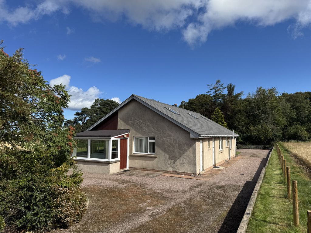 Property photo 2 of 23