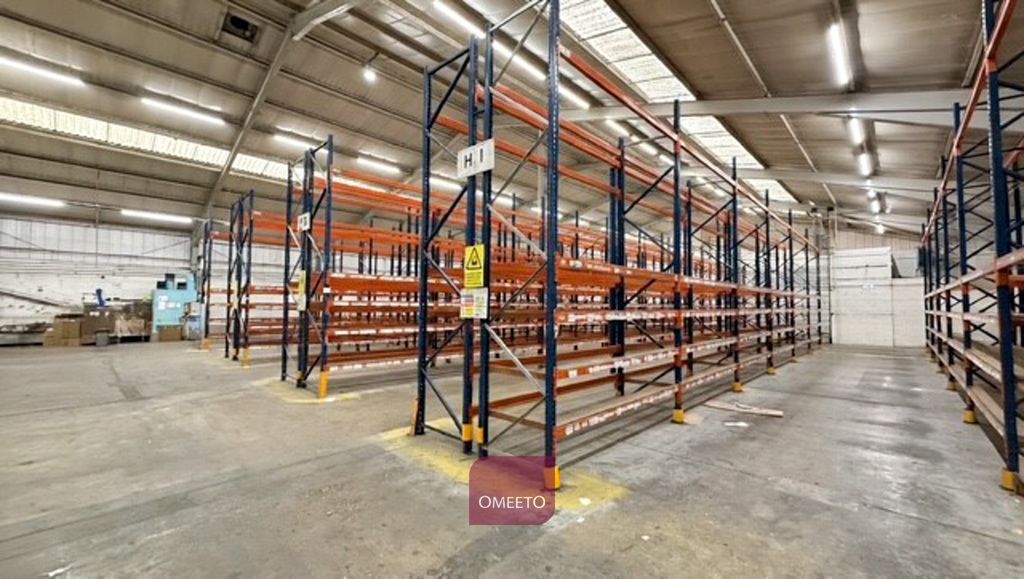Property photo 3 of 13 Warehouse To Let
