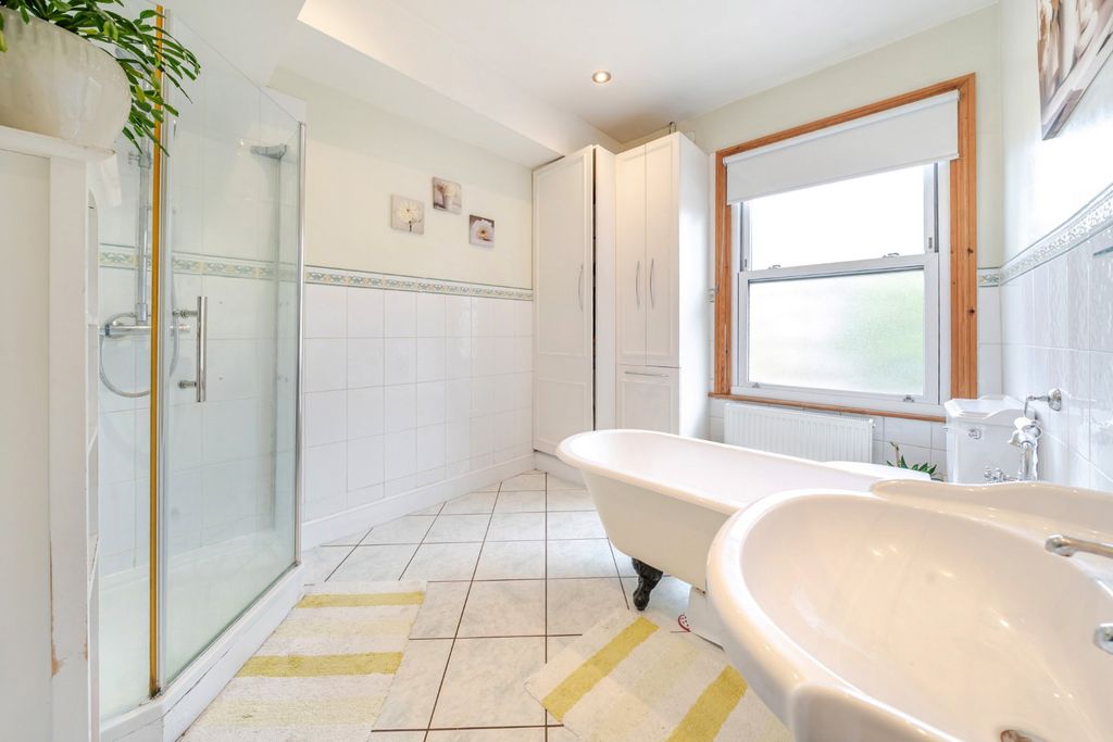 Property photo 2 of 21 Picture No. 22