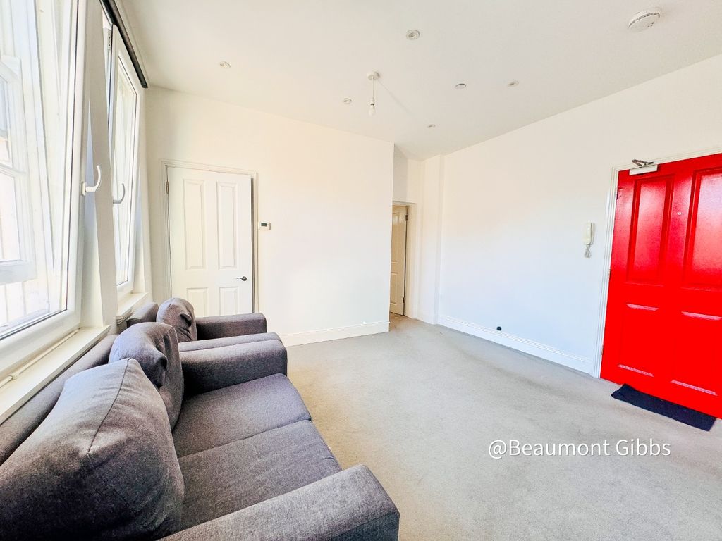 Property photo 2 of 8 1140385