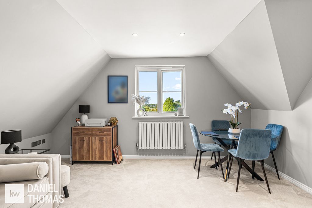 Property photo 3 of 26