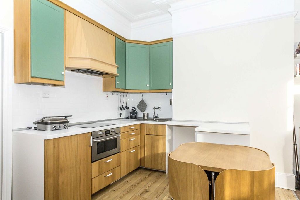 Property photo 3 of 4