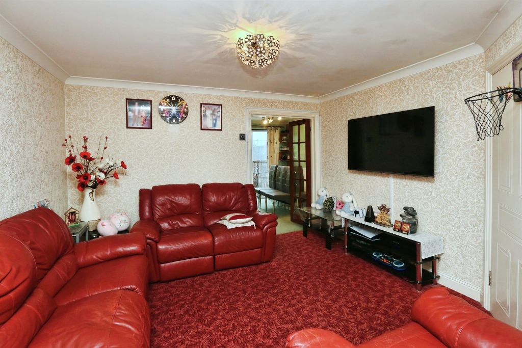 Property photo 3 of 13