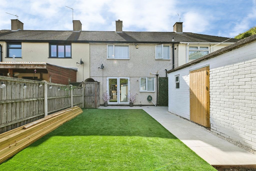 Property photo 2 of 16