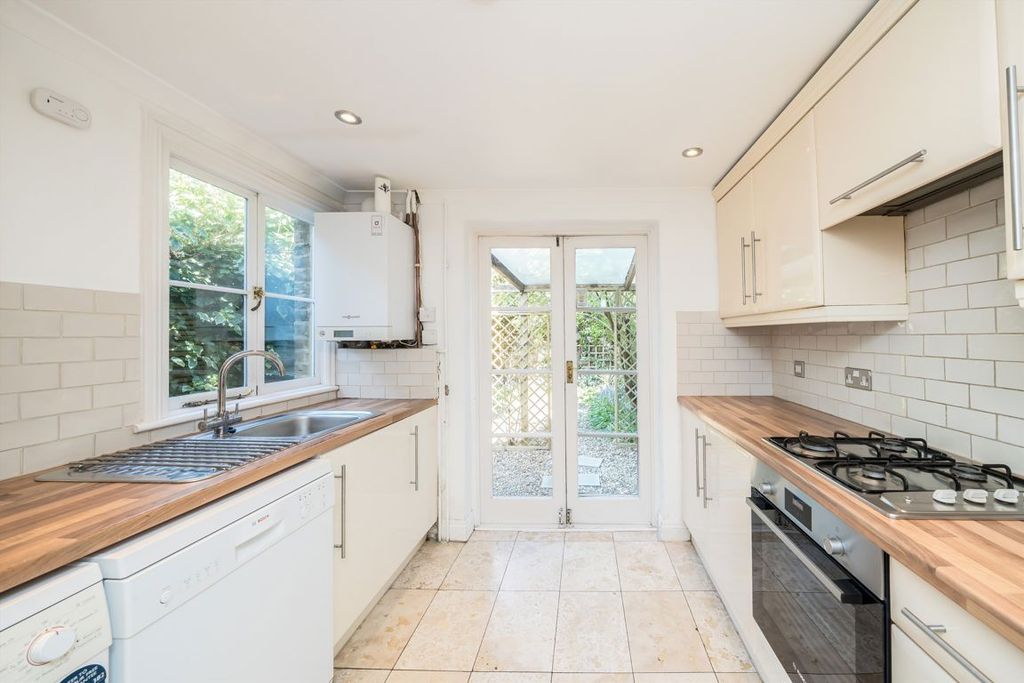 Property photo 2 of 7