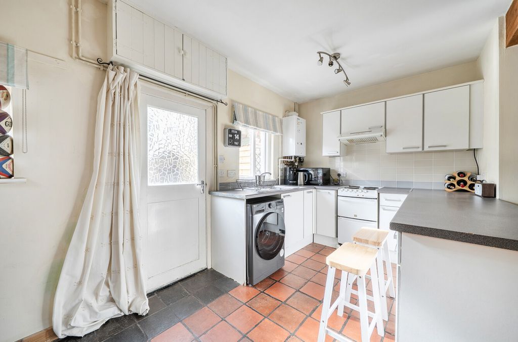 Property photo 3 of 18 1463132-10-6A058c...