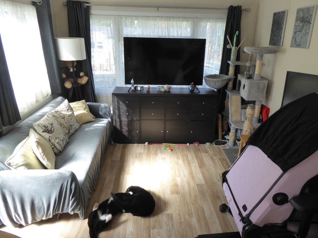Property photo 3 of 9