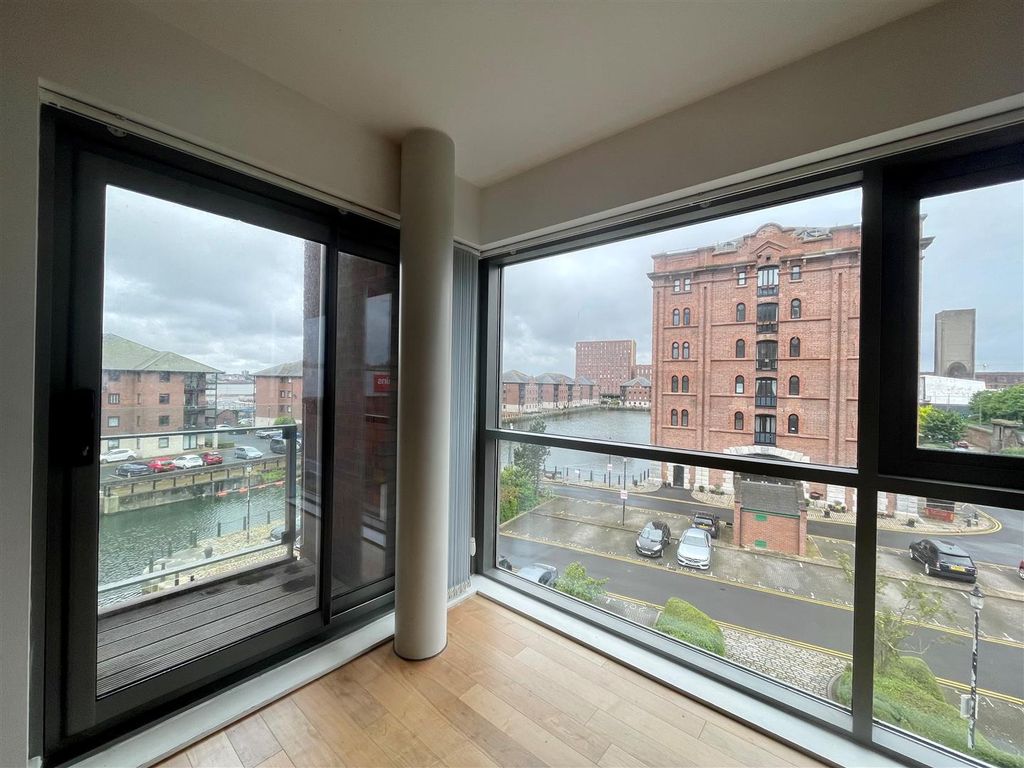 Property photo 2 of 9