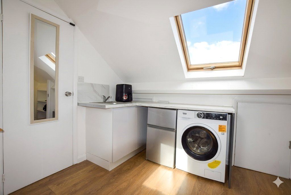 Property photo 1 of 6 Picture No. 24