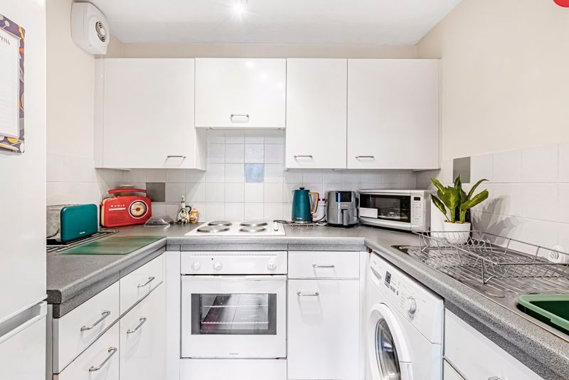 Property photo 3 of 13 Kitchen