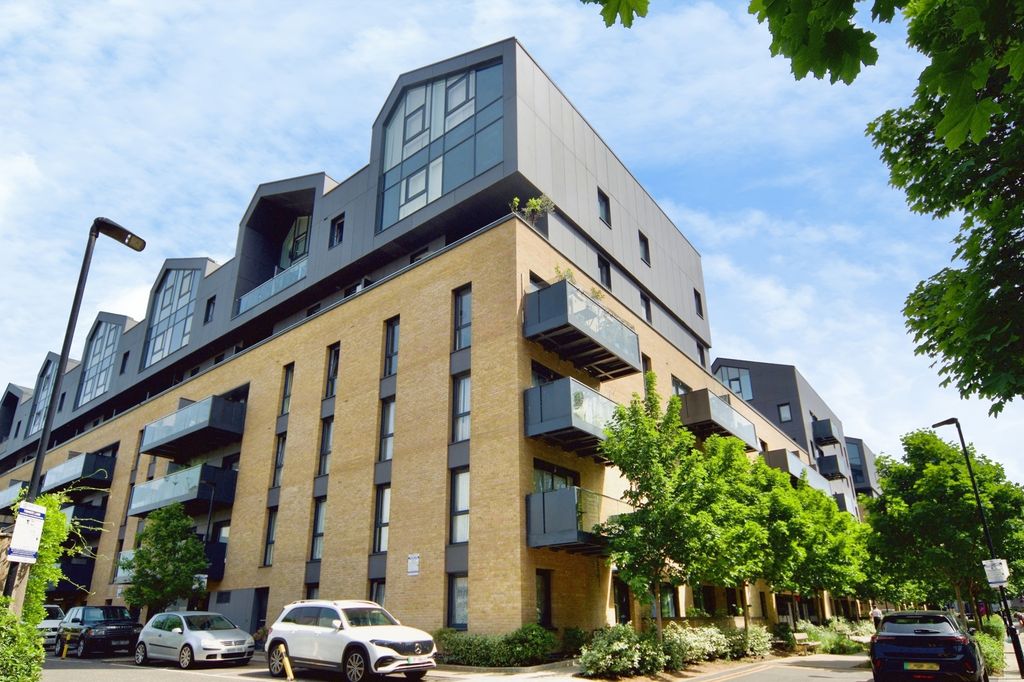 Property photo 1 of 16 Pbox-Img.Jpg
