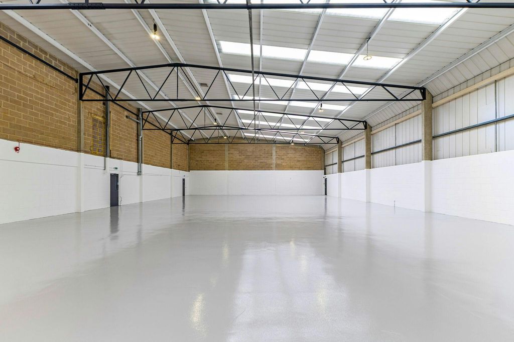 Property photo 3 of 10 107834_Unit 2 Heathlands Industrial Estate-22_Low.Jpg