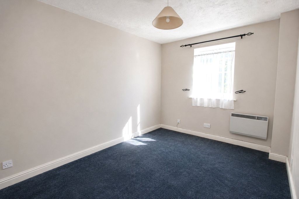 Property photo 3 of 6 Picture No. 01
