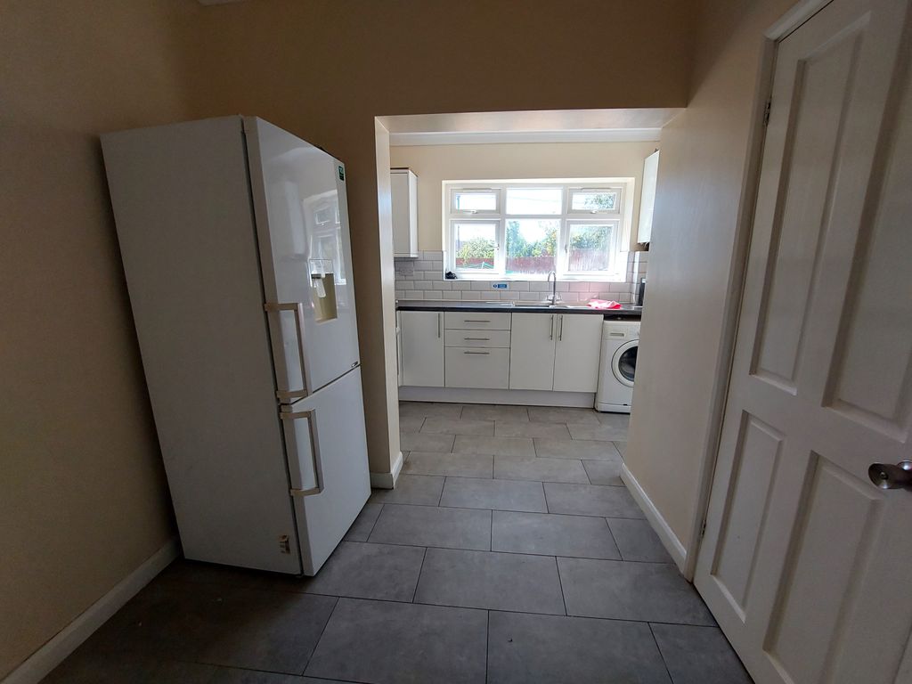 Property photo 2 of 7 Gallery