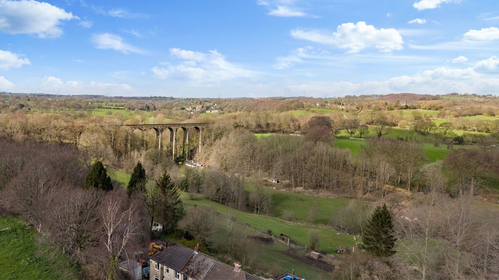 Property photo 3 of 24