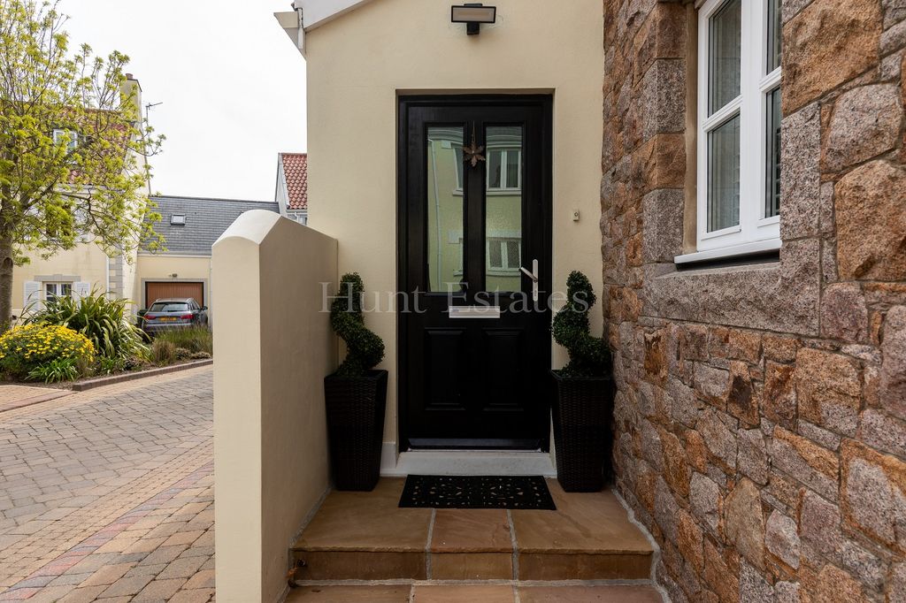Property photo 2 of 22 Not Specified