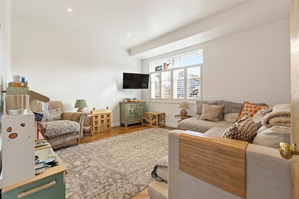 Property photo 3 of 13 Picture No. 30