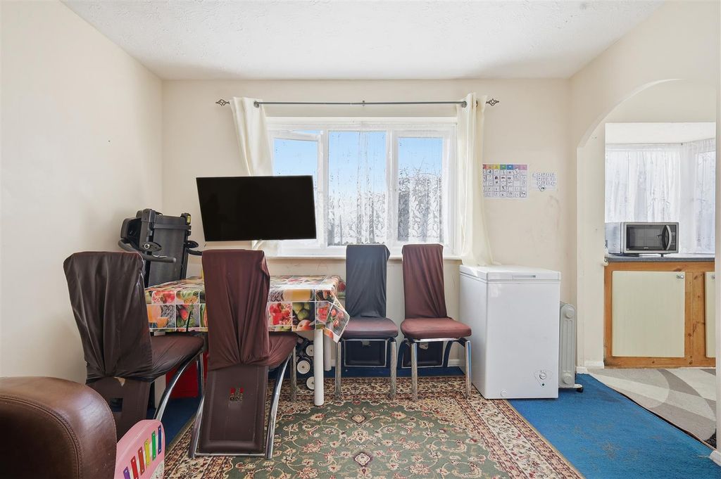 Property photo 3 of 11 Img_5965.Jpg