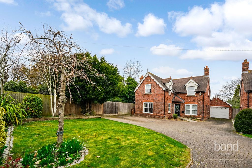 Property photo 1 of 31