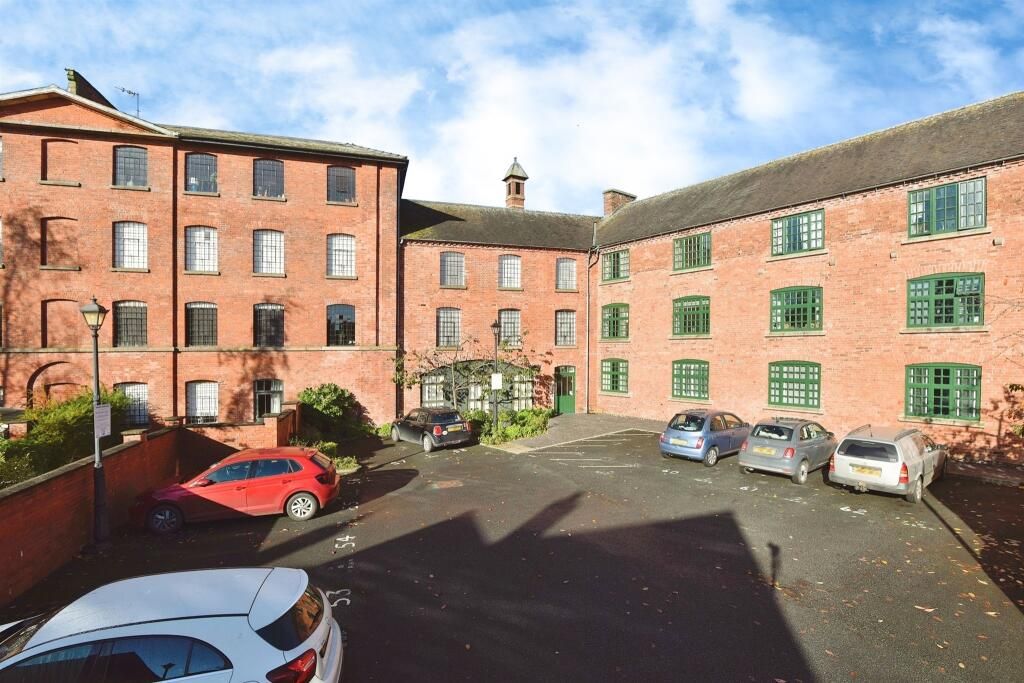 Property photo 1 of 1
