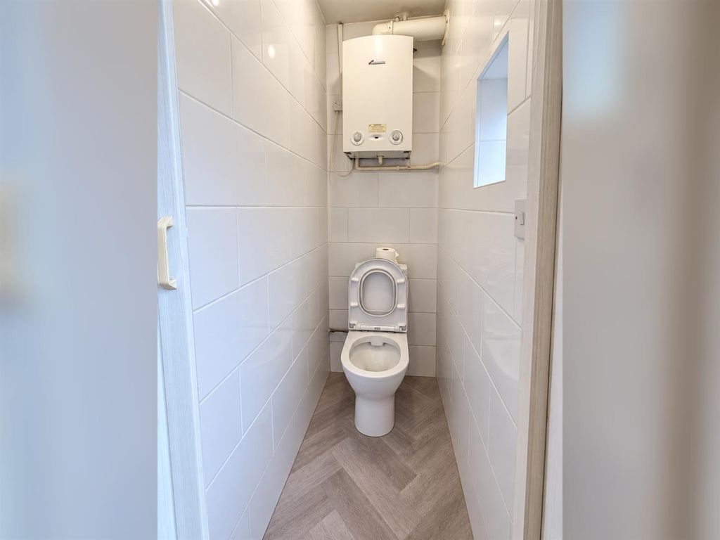 Property photo 2 of 12 01_Downstairs_WC.Jpg