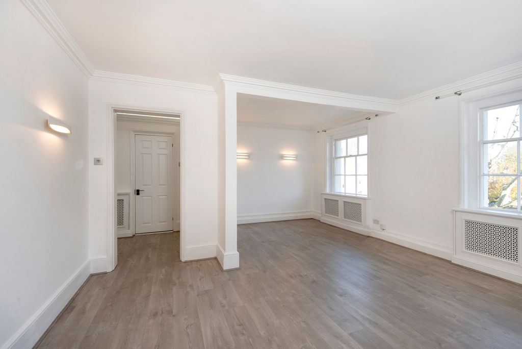 Property photo 2 of 8 Picture 6