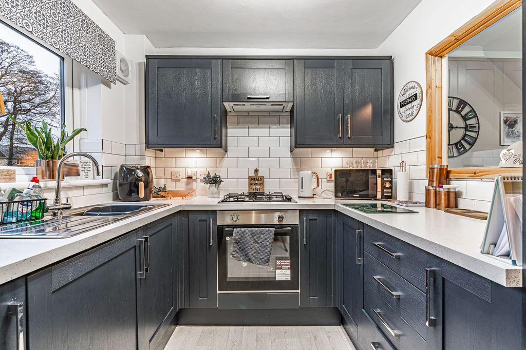 Property photo 3 of 22