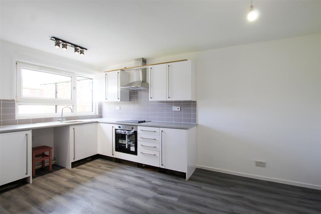 Property photo 2 of 14 Img_0130.Jpg