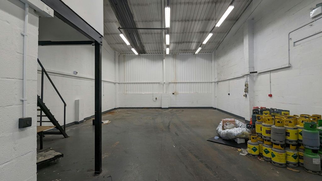 Property photo 2 of 8 Image 2