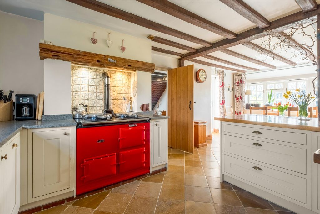 Property photo 3 of 25 Image