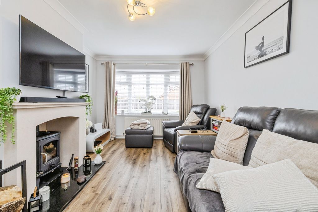 Property photo 3 of 16 2025-09-29-9Hebdenmoorway002