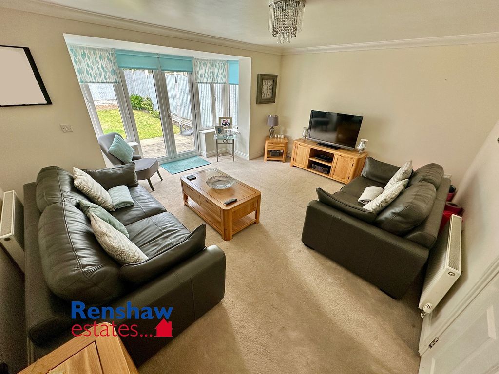 Property photo 2 of 17 L (1)