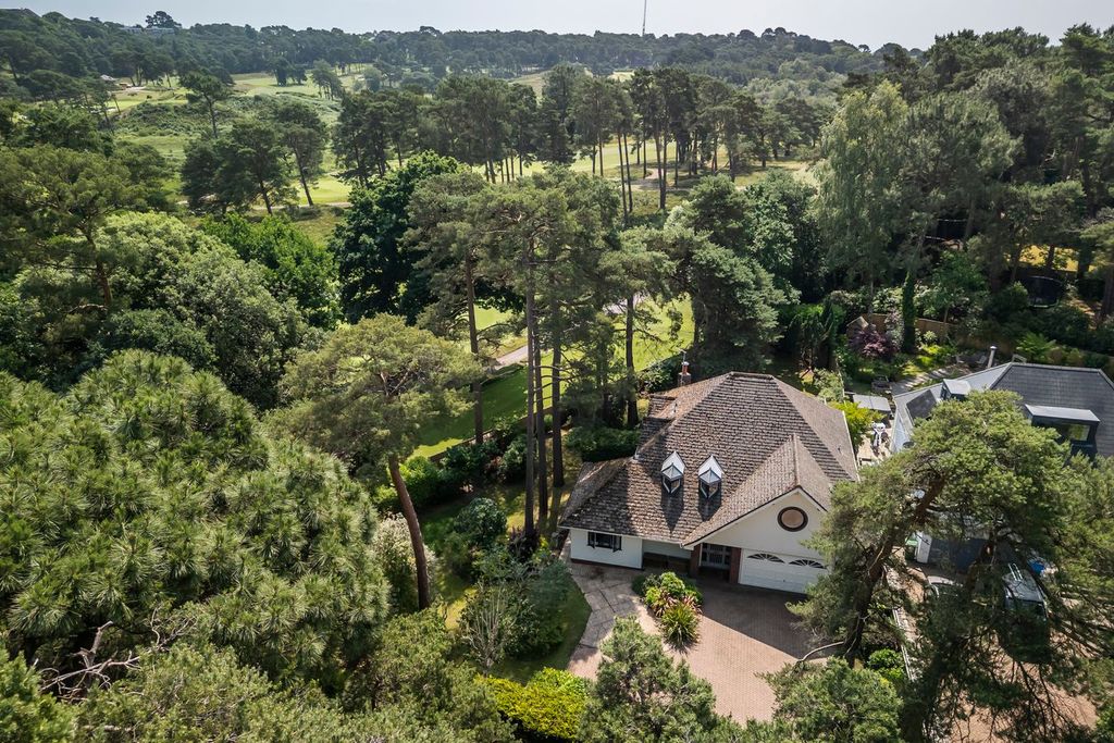 Property photo 2 of 39