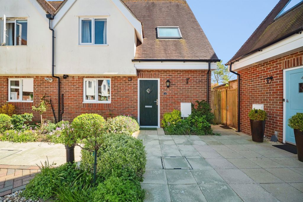 Property photo 1 of 29