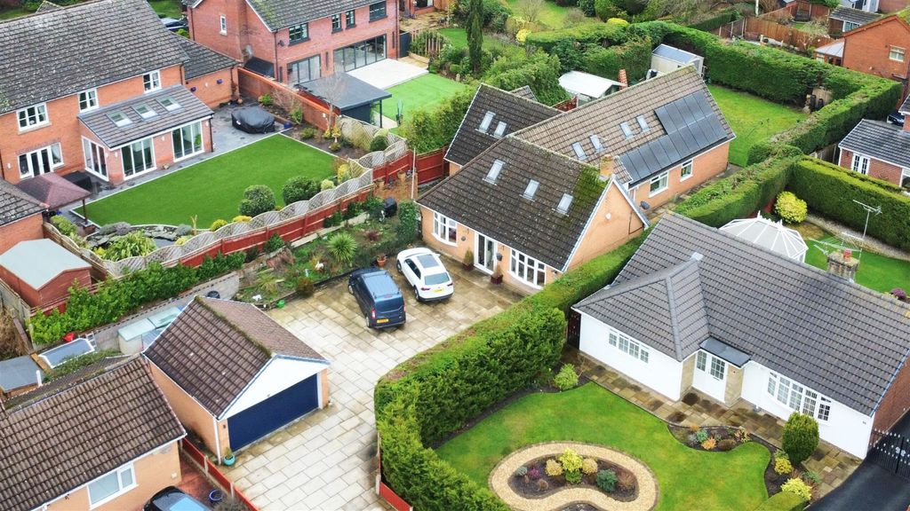 Property photo 1 of 48 Ash Grove, For Sale