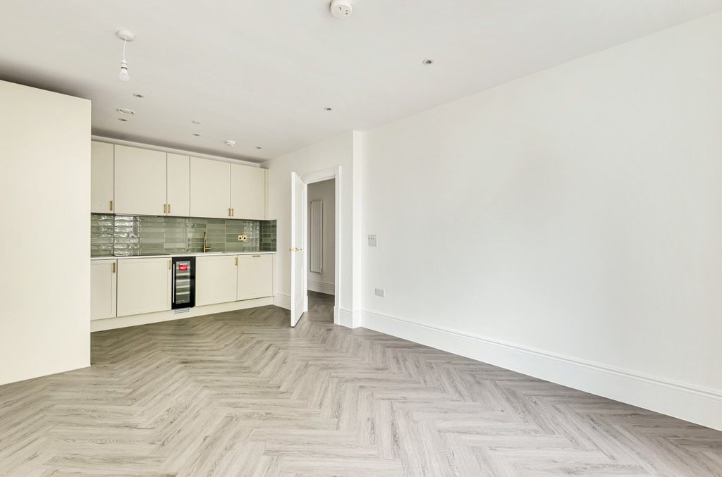 Property photo 2 of 12 898976 (3).Jpg