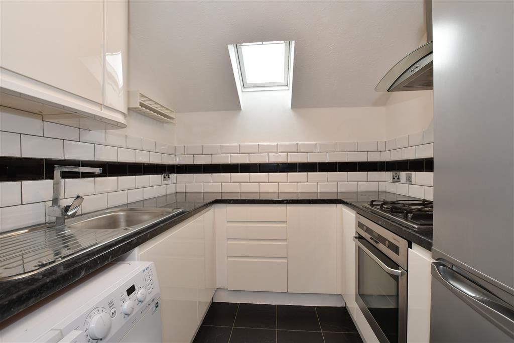 Property photo 1 of 9 Kitchen