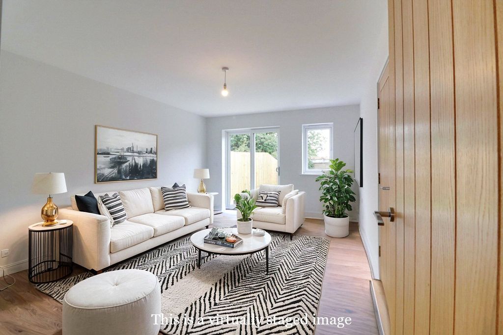 Property photo 3 of 23 Picture No. 08