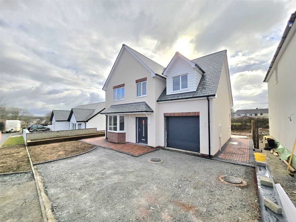 Property photo 3 of 6 No13