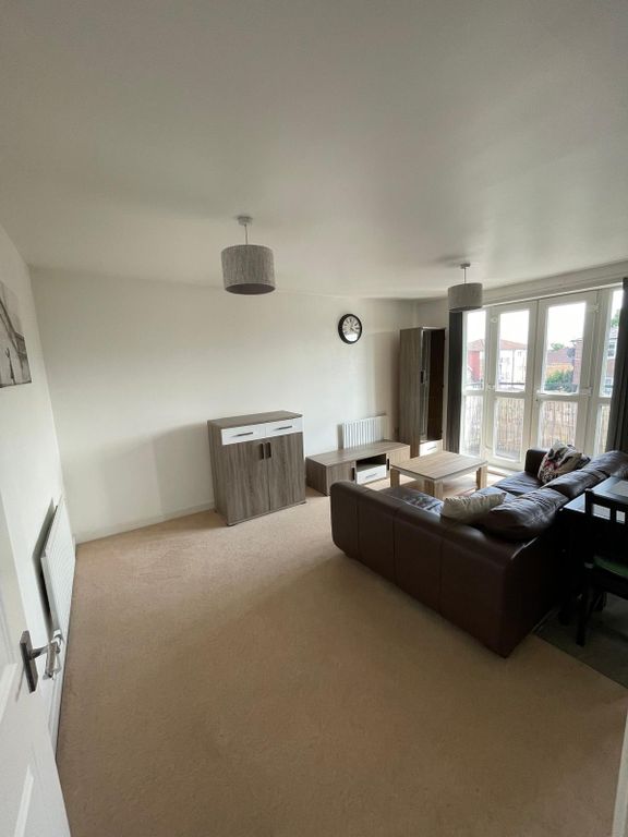 Property photo 3 of 5 Gallery