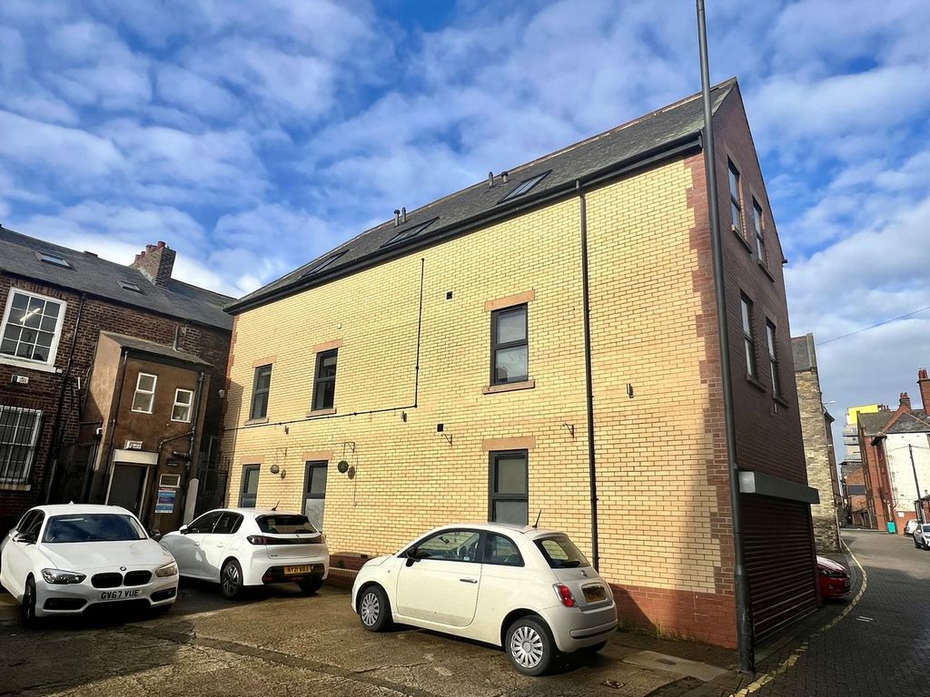 Property photo 1 of 1