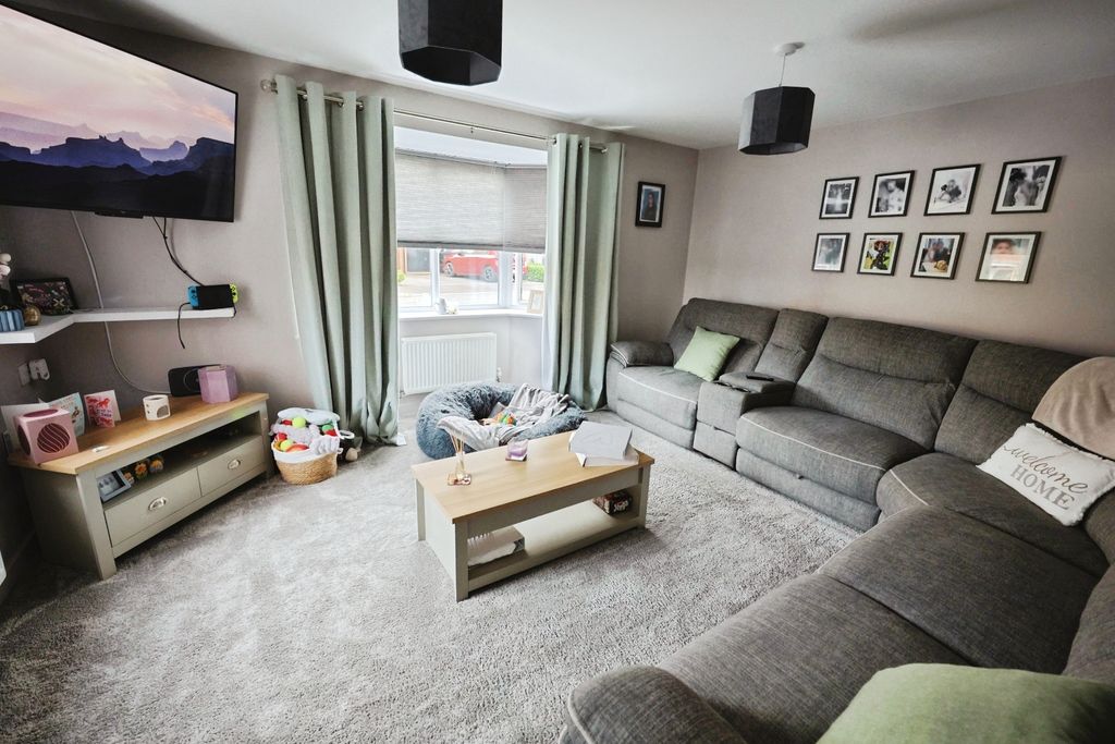 Property photo 2 of 14 Pbox-Img.Jpg