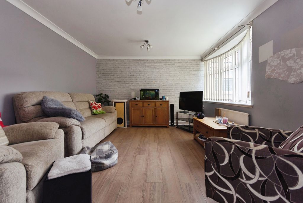 Property photo 2 of 11 Pbox-Img.Jpg
